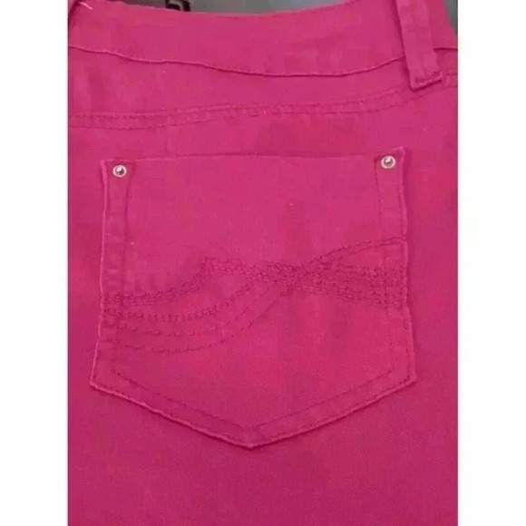 Signature Studio (16) Pink Ultimate Stretch With Style Mid-rise Tapered Leg - Picture 4 of 10